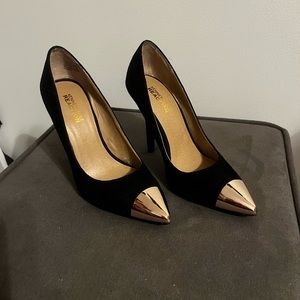 Kenneth Cole Black Heels